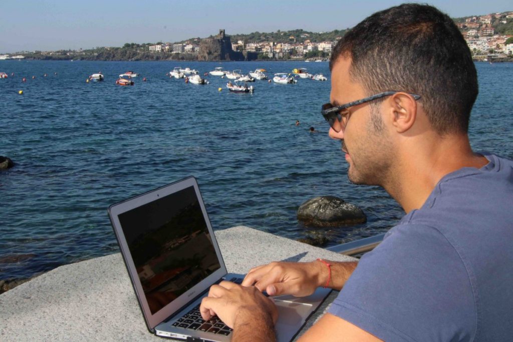 Daniele Cassioli scrive Il Vento Contro