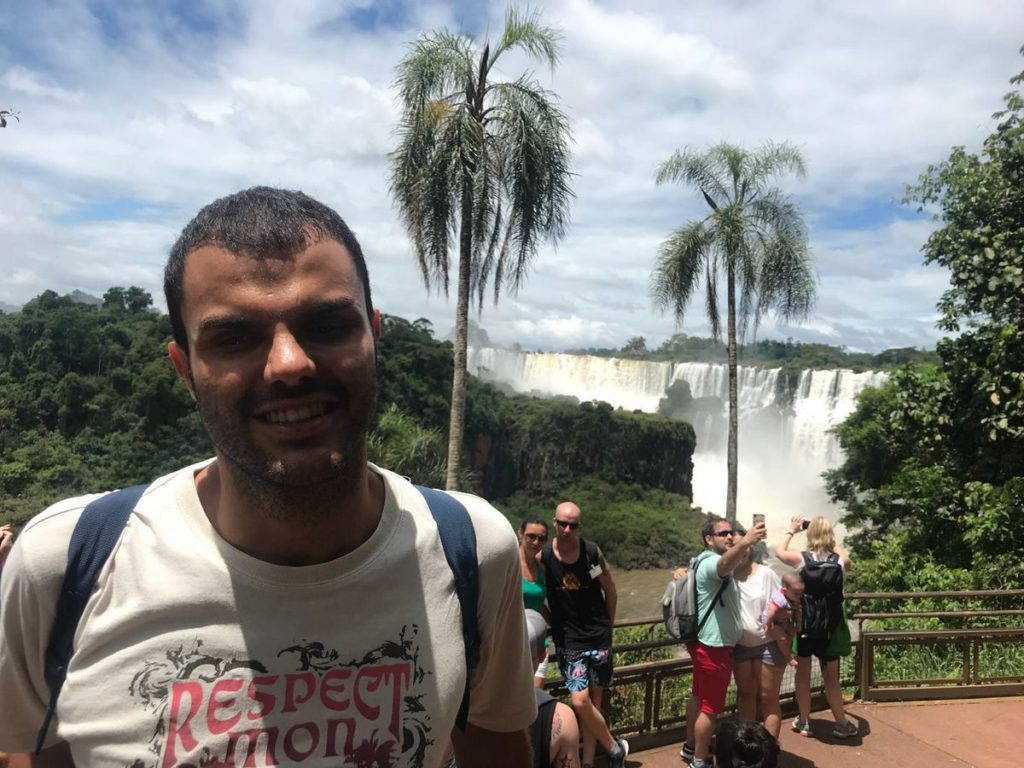 Daniele Cassioli alle Cascate Iguazù
